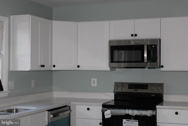 28 HENRY WAY, Linden, VA 22642