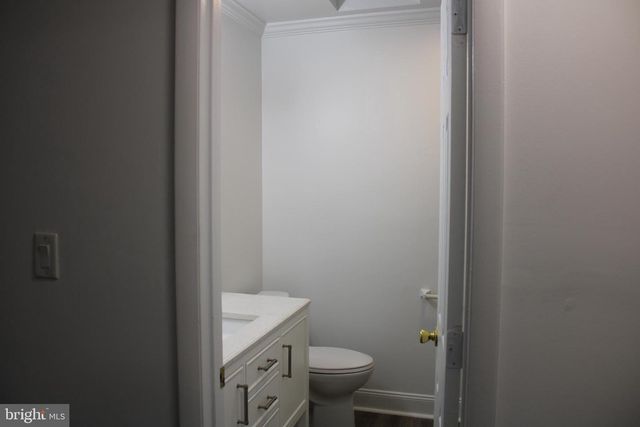 28 HENRY WAY, Linden, VA 22642