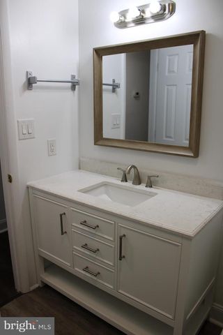 28 HENRY WAY, Linden, VA 22642