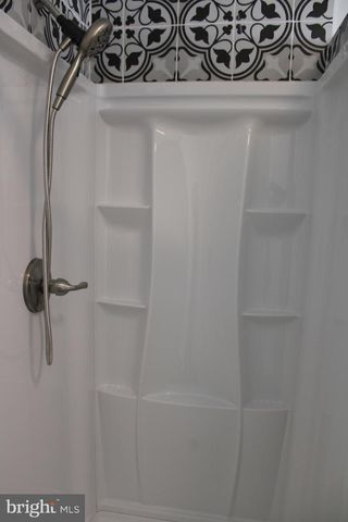 28 HENRY WAY, Linden, VA 22642