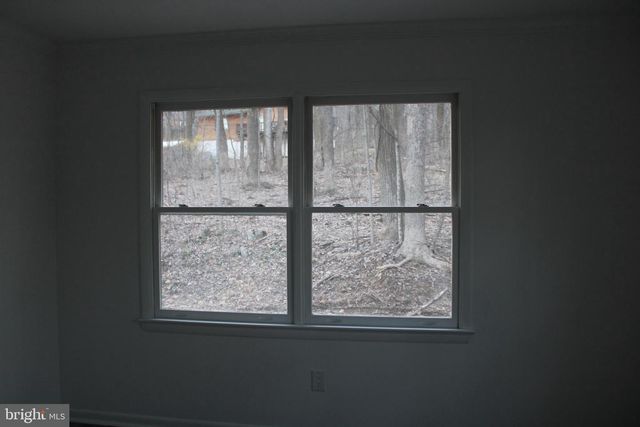 28 HENRY WAY, Linden, VA 22642