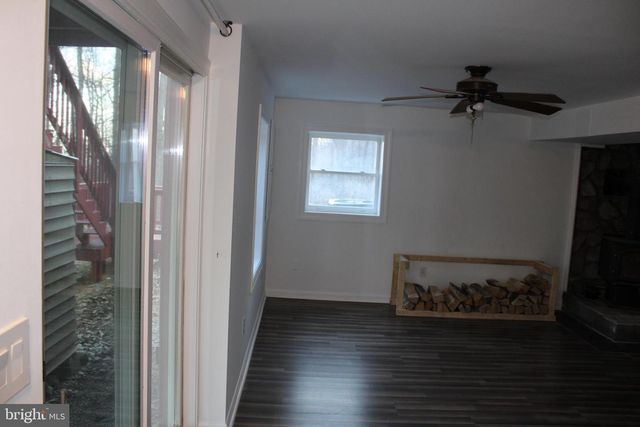 28 HENRY WAY, Linden, VA 22642