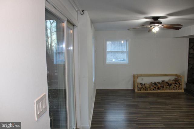 28 HENRY WAY, Linden, VA 22642