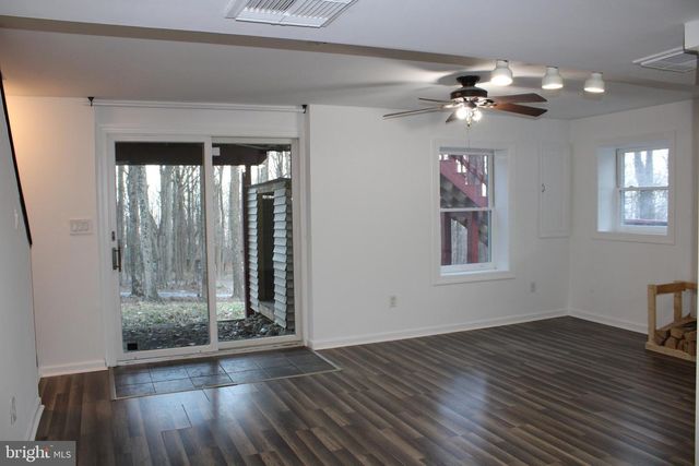 28 HENRY WAY, Linden, VA 22642