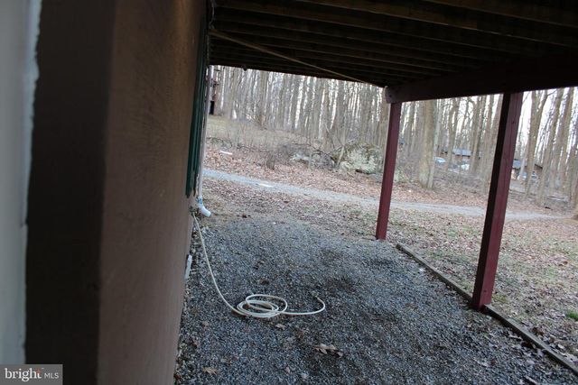 28 HENRY WAY, Linden, VA 22642