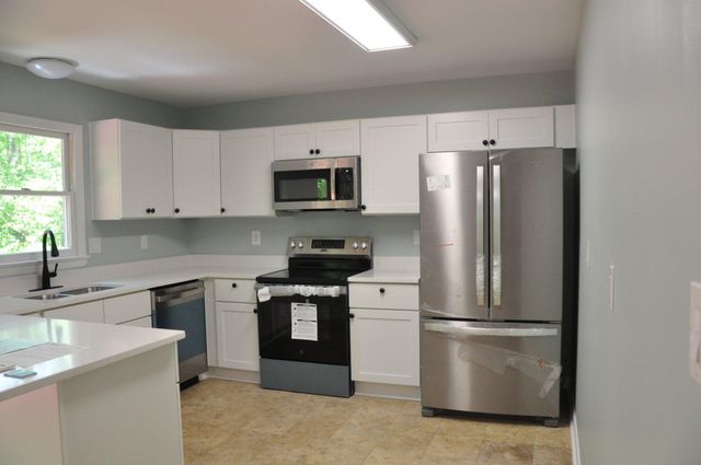 28 HENRY WAY, Linden, VA 22642