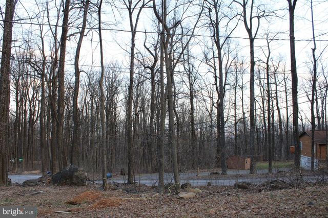 28 HENRY WAY, Linden, VA 22642