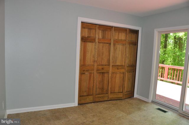 28 HENRY WAY, Linden, VA 22642