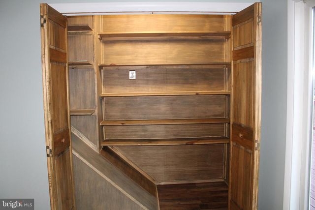 28 HENRY WAY, Linden, VA 22642