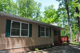 28 HENRY WAY, Linden, VA 22642