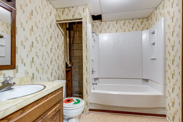 707 Summertown Hwy, Hohenwald, TN 38462