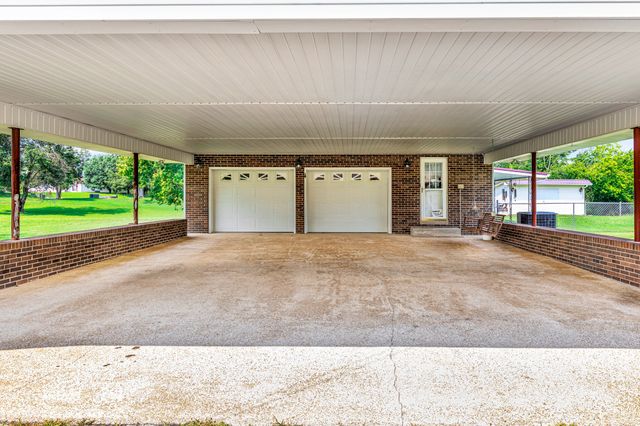 707 Summertown Hwy, Hohenwald, TN 38462