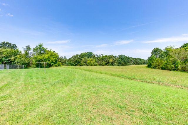 707 Summertown Hwy, Hohenwald, TN 38462