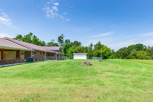 707 Summertown Hwy, Hohenwald, TN 38462