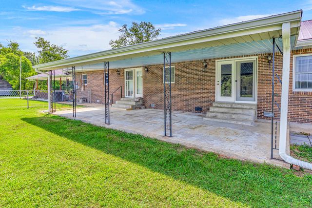 707 Summertown Hwy, Hohenwald, TN 38462