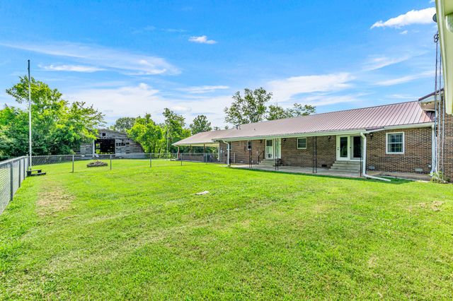 707 Summertown Hwy, Hohenwald, TN 38462