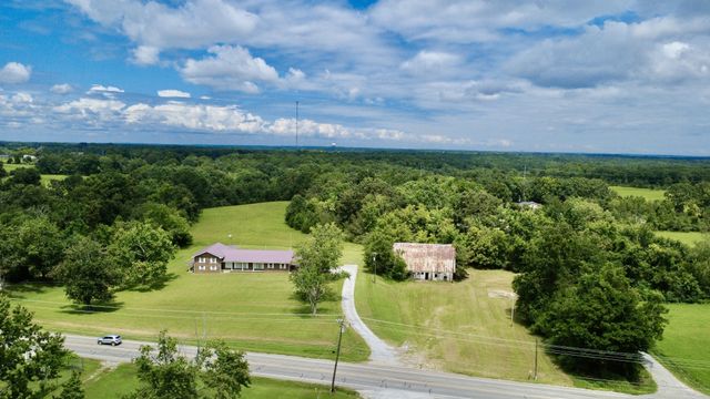 707 Summertown Hwy, Hohenwald, TN 38462