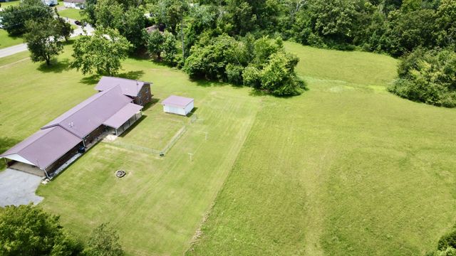 707 Summertown Hwy, Hohenwald, TN 38462