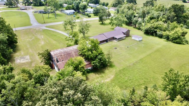 707 Summertown Hwy, Hohenwald, TN 38462