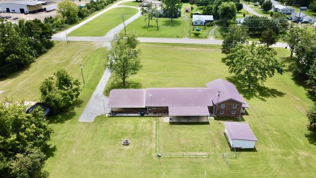 707 Summertown Hwy, Hohenwald, TN 38462