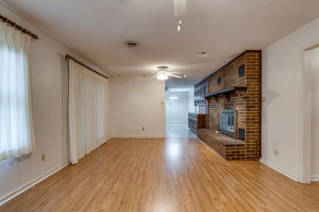707 Summertown Hwy, Hohenwald, TN 38462
