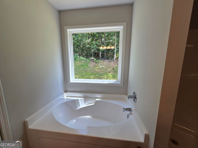 74 Veterans Drive, Danielsville, GA 30633