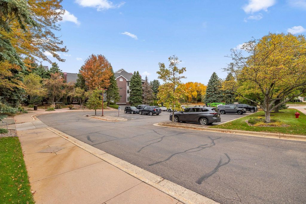 7400 Edinborough Way 5205, Edina, MN 55435 — photo 5