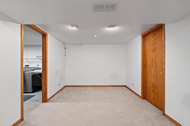 2405 N ERB STREET, Appleton, WI 54911