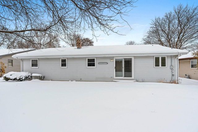 2405 N ERB STREET, Appleton, WI 54911