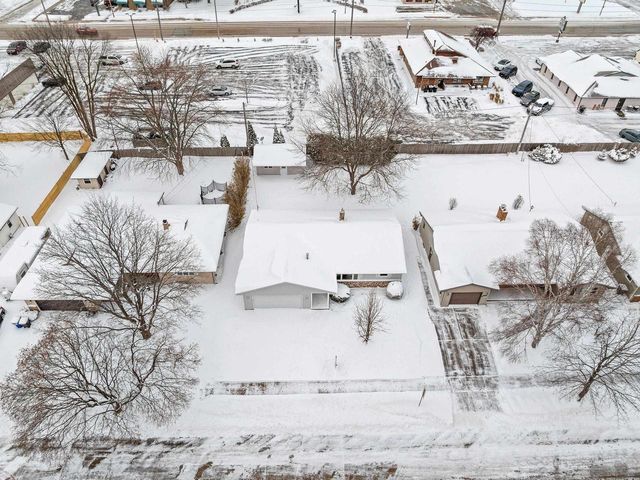 2405 N ERB STREET, Appleton, WI 54911