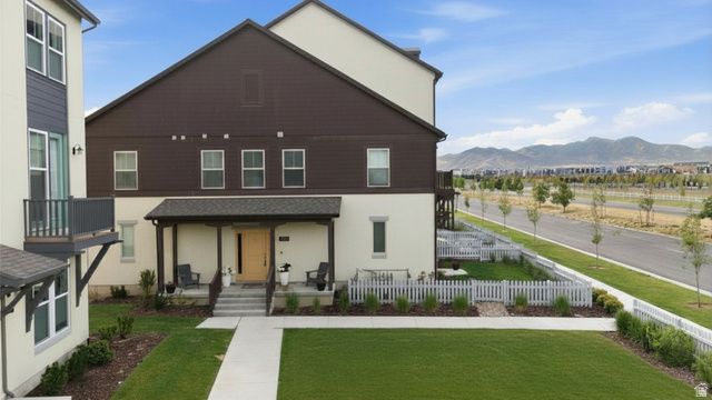 5793 W LAKE AVE, South Jordan, UT 84009