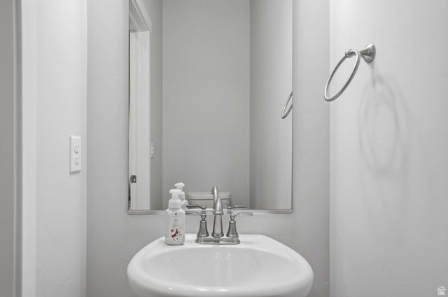 5793 W LAKE AVE, South Jordan, UT 84009