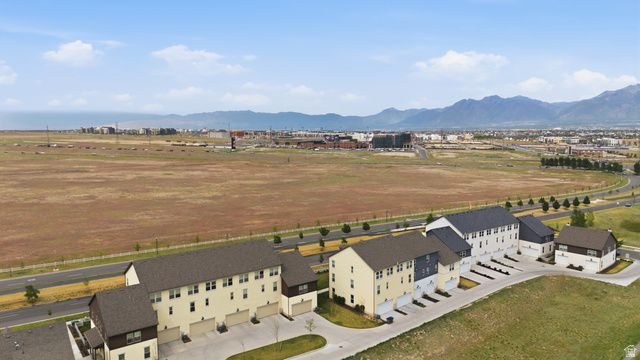 5793 W LAKE AVE, South Jordan, UT 84009