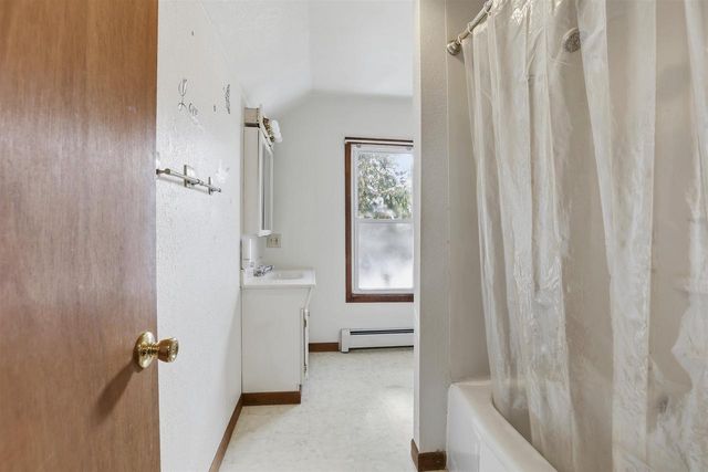 221 E WINNEBAGO STREET, Appleton, WI 54911