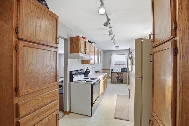 221 E WINNEBAGO STREET, Appleton, WI 54911