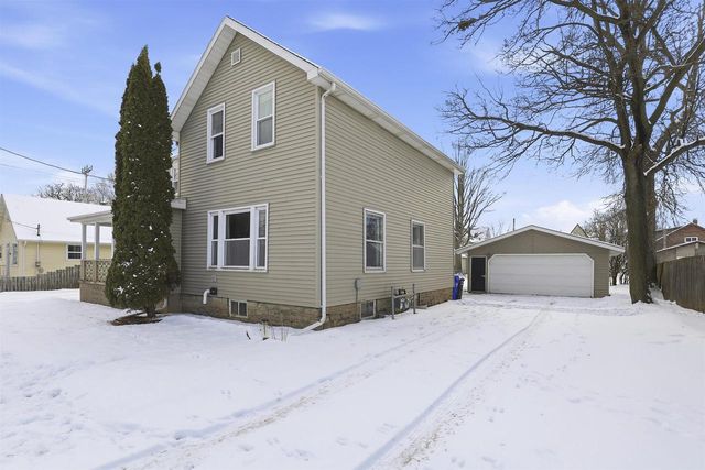 221 E WINNEBAGO STREET, Appleton, WI 54911