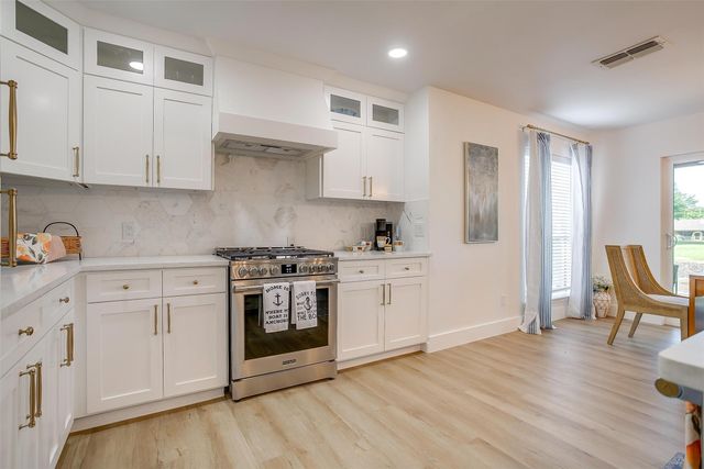1401 Cheyenne Trail, Granbury, TX 76048