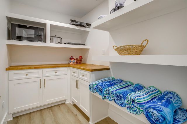 1401 Cheyenne Trail, Granbury, TX 76048