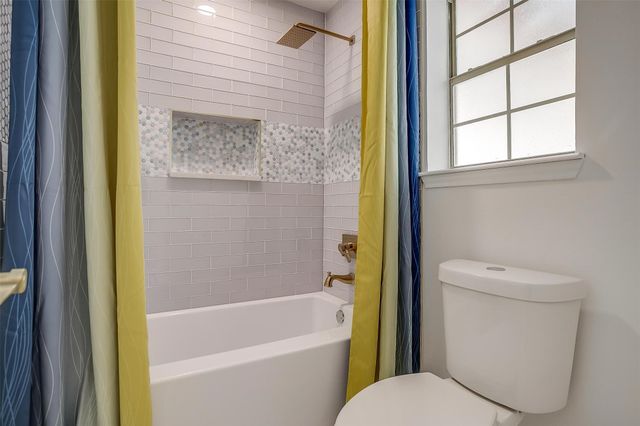 1401 Cheyenne Trail, Granbury, TX 76048