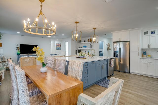 1401 Cheyenne Trail, Granbury, TX 76048