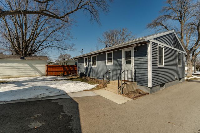 3914 7th Street NW, Rochester, MN 55901