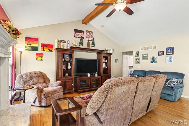 540 Crown Passage Drive, St Charles, MO 63303