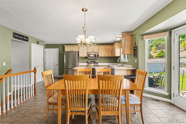 540 Crown Passage Drive, St Charles, MO 63303