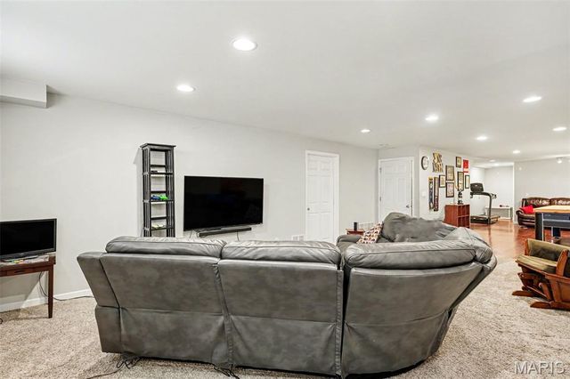 540 Crown Passage Drive, St Charles, MO 63303