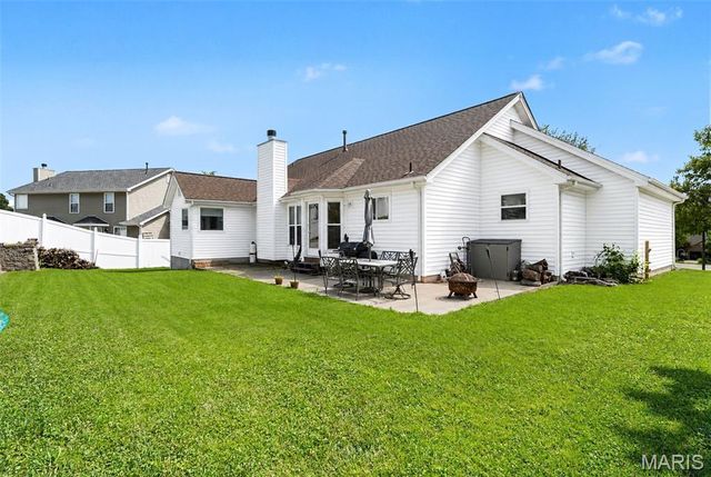540 Crown Passage Drive, St Charles, MO 63303