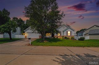 540 Crown Passage Drive, St Charles, MO 63303