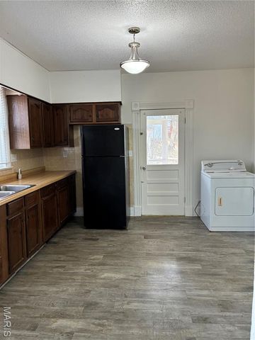 1002 Tremont Street, Poplar Bluff, MO 63901