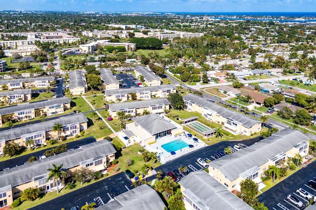 2191 NE 1st Court 202, Boynton Beach, FL 33435