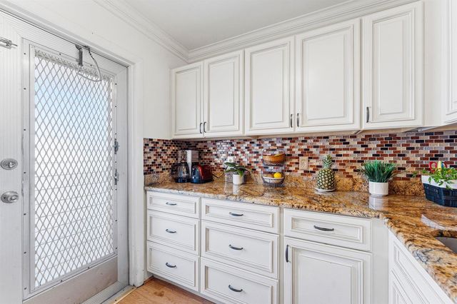2191 NE 1st Court 202, Boynton Beach, FL 33435