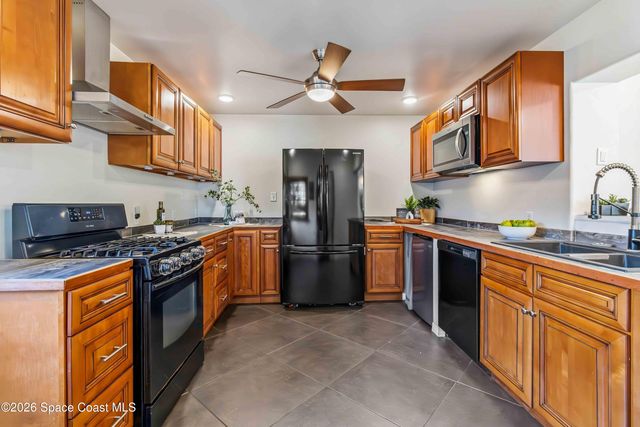 1636 Grandview Way, Melbourne, FL 32935